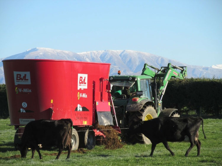 How Mixer Wagons Can Improve Dairy Farming Efficiency